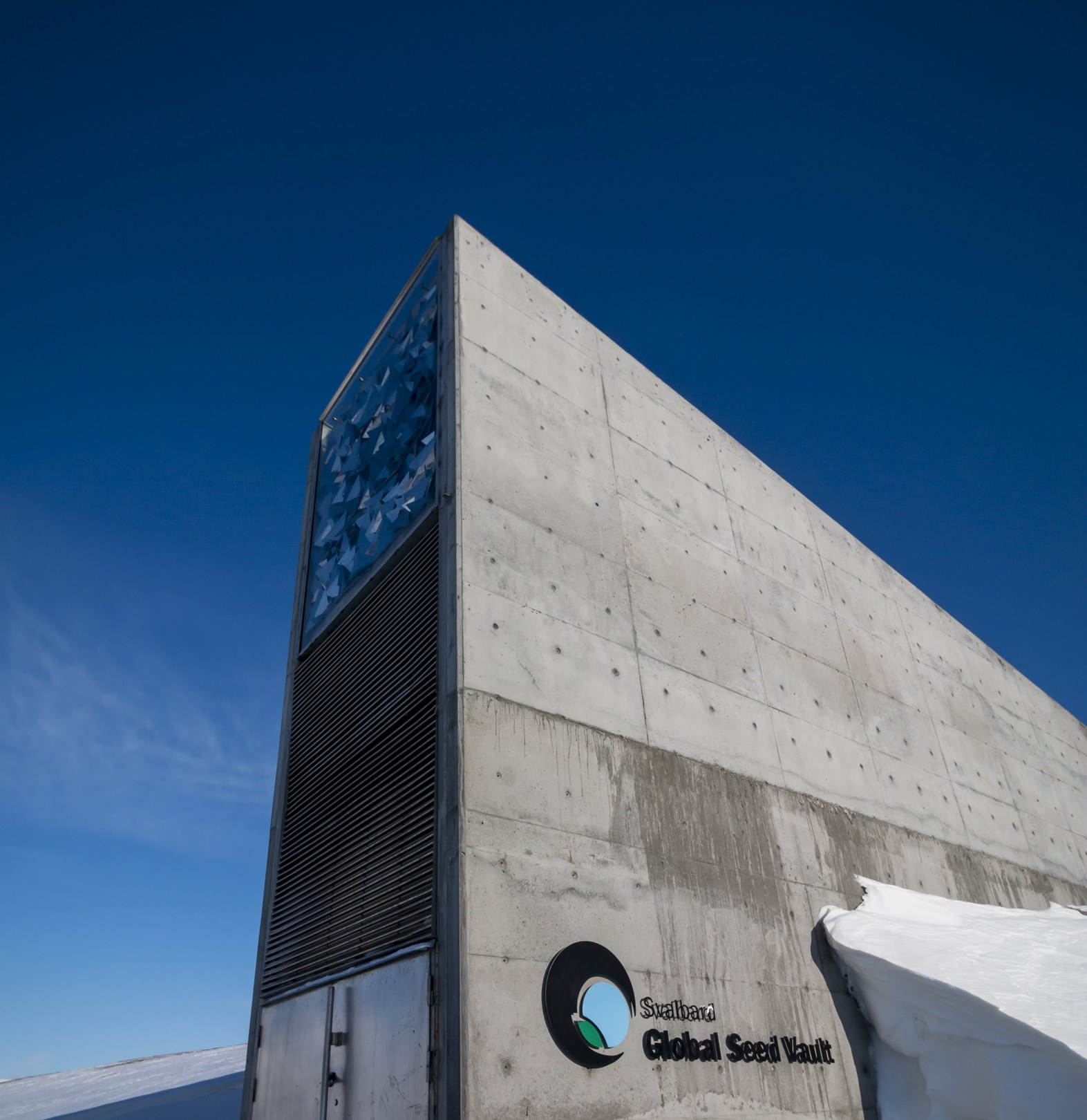 Der Eingang des Svalbard Global Seed Vault auf Spitzbergen